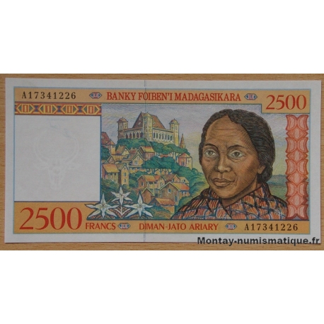 Madagascar - 2500 Francs - 500 Ariary ND (1998)